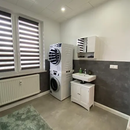 شقة Mit 3 Schlafzimmer, Zentral & Modern In Einbeck! *